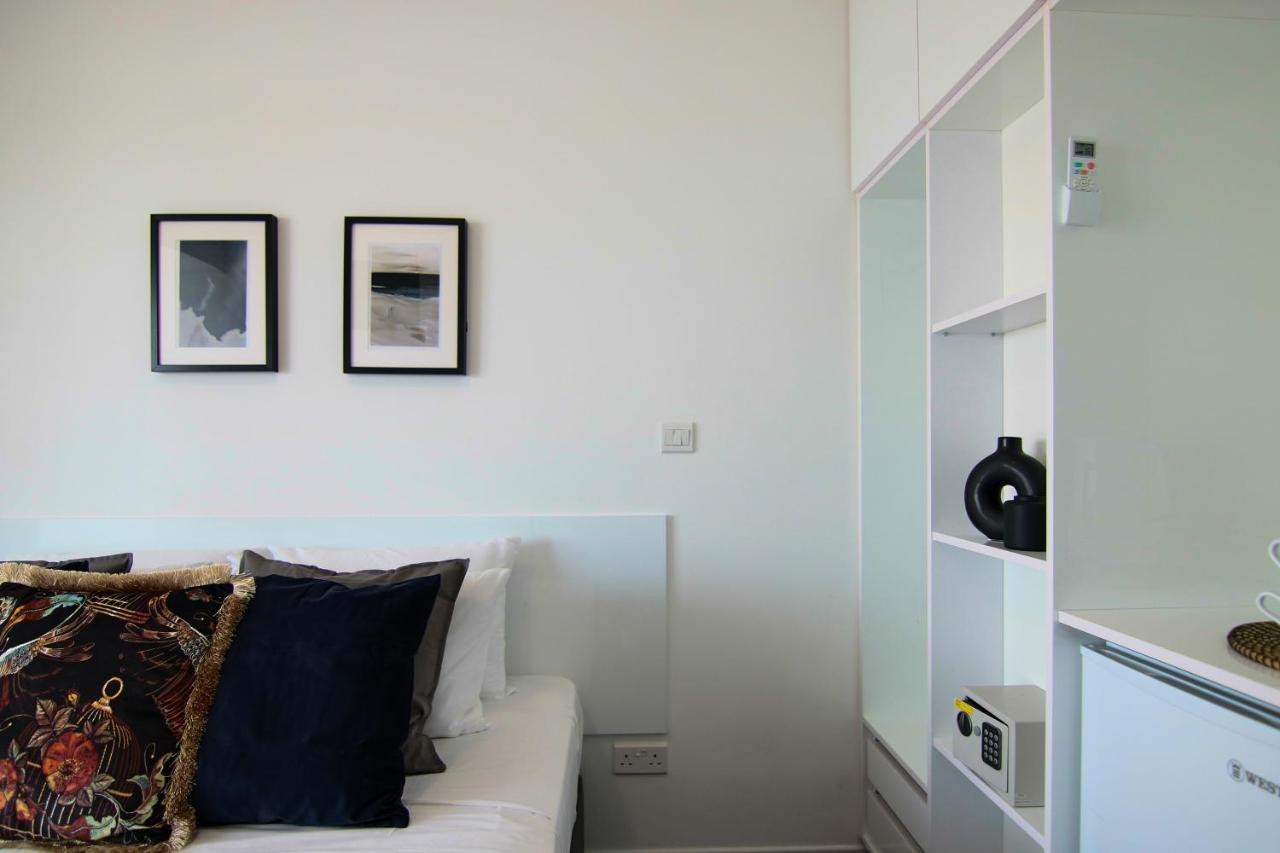 Phaedrus Living: Luxury Suite Nicosia 509 ภายนอก รูปภาพ